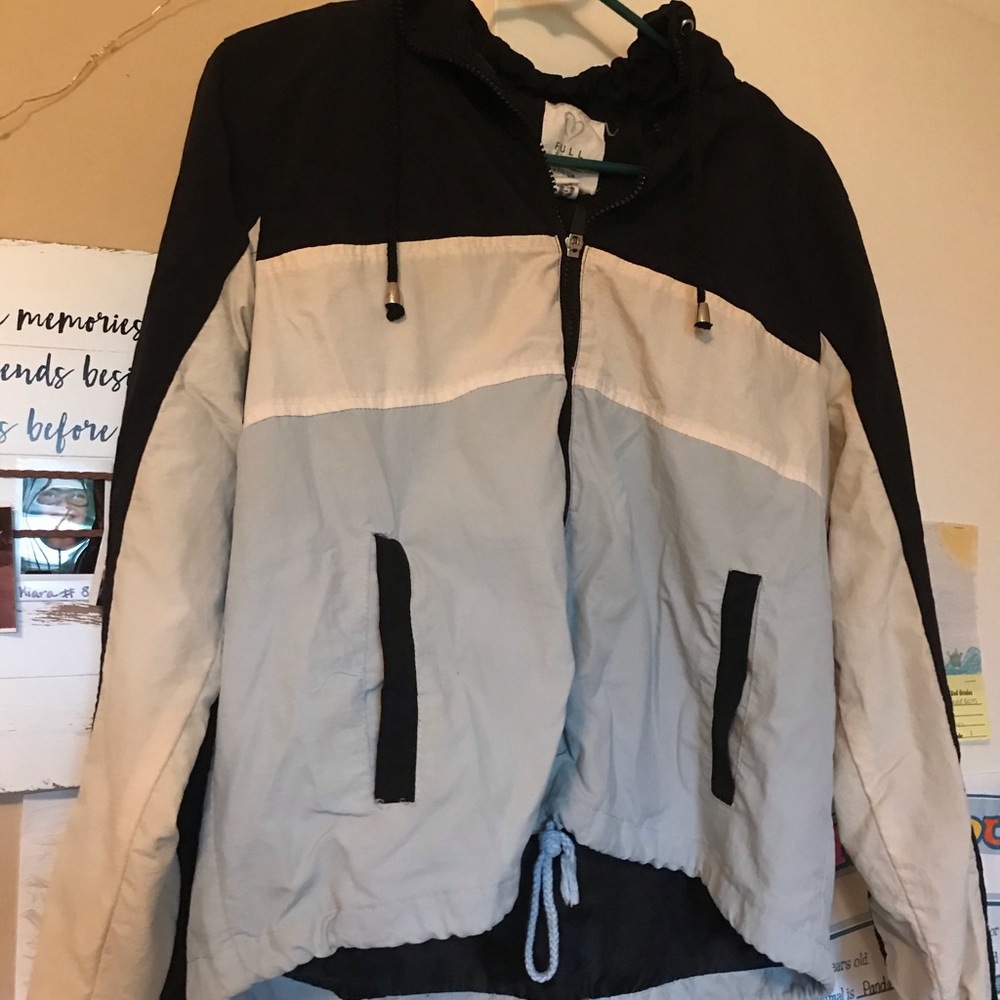 Women’s windbreaker